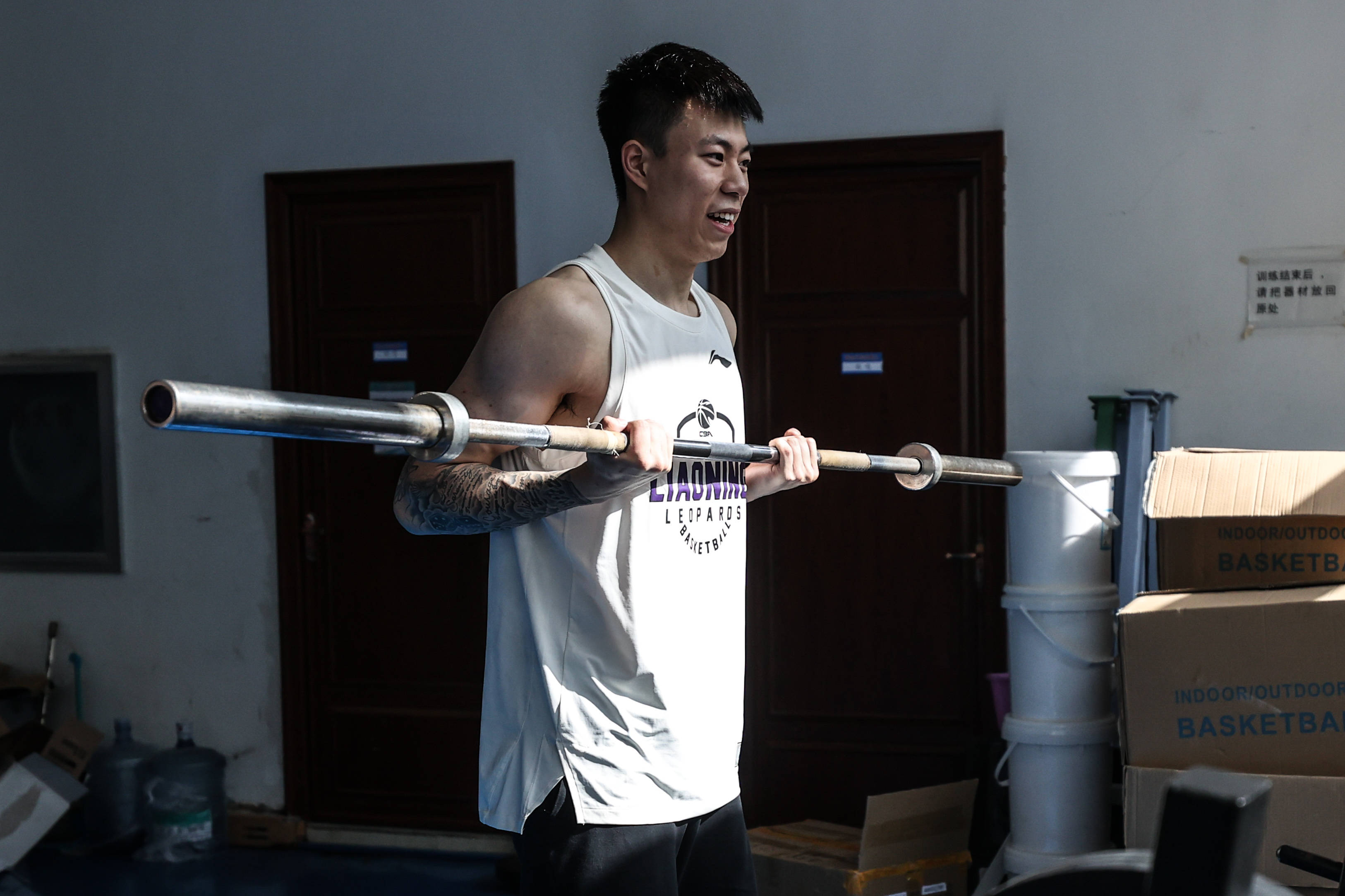 包含辽宁本钢训练开放日，国际比赛日刷新队史纪录引欢呼，CBA季后赛在即，纪律约束更严格的词条-九游体育娱乐