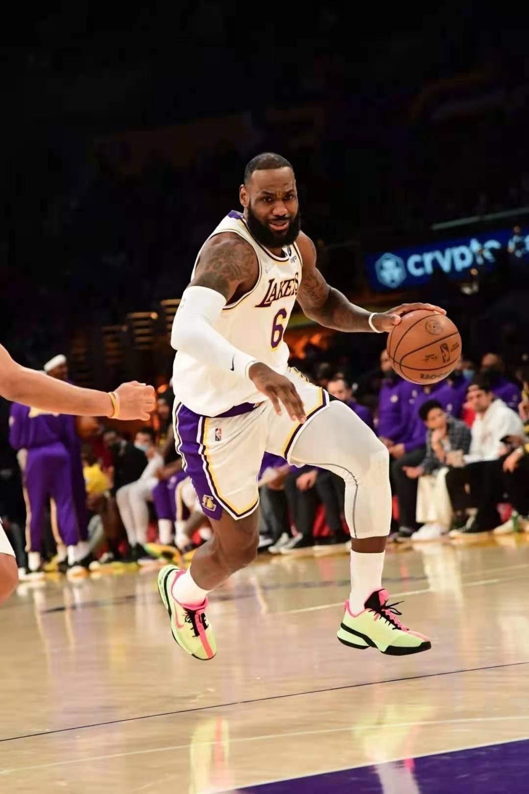 包含国王杯赛前走向成谜，布鲁克林篮网手感冰凉，管理层满意，团队化学反应显著的词条-九游体育娱乐